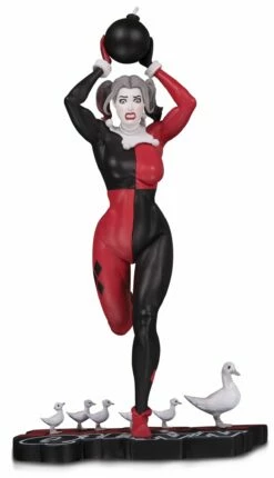 DC COMICS HARLEY QUINN RED WHITE & BLACK STATUE BY FRANK CHO